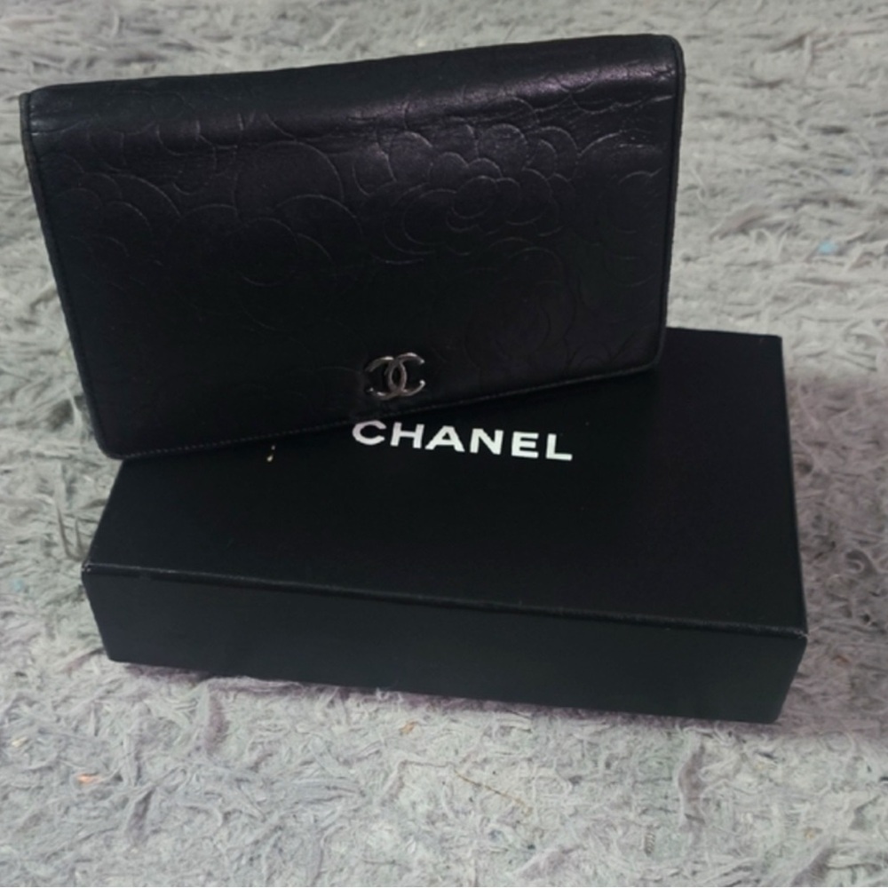 CHANEL Black Soft Leather Camilla Flower Long Wallet